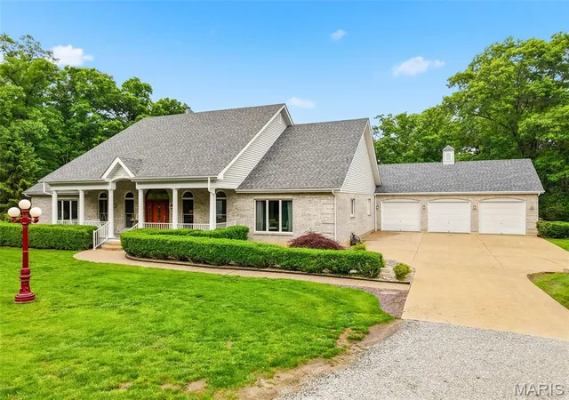 Photo 2 of Single family home for sale at 64 Dumont Ct, Foristell, MO 63348 | MLS# MIS26032287 | Listing updated on 2026-08-16