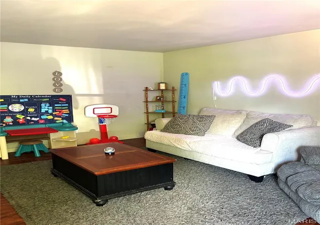 Photo 3 of Manufactured home for sale at 3913 Jennings Station Rd, Saint Louis, MO 63121 | MLS# MIS26032293 | Listing updated on 2026-07-15