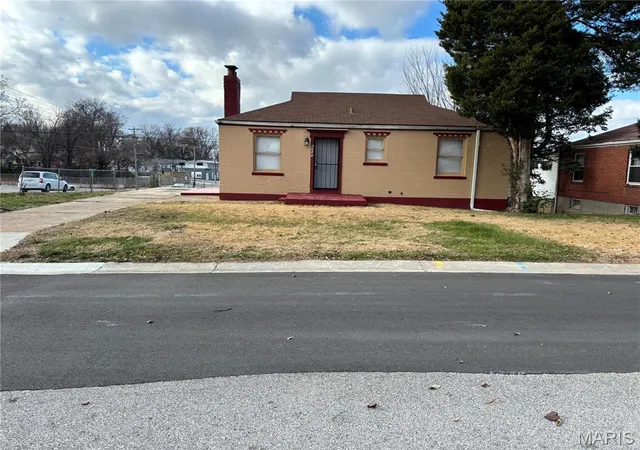 Homes for sale in Saint Louis, MO | 6203 Tyndall Dr, Saint Louis, MO 63134 | MLS# MIS26032297
