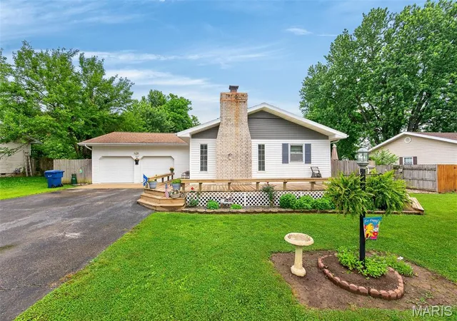 Homes for sale in Lebanon, MO | 632 Willow Ln, Lebanon, MO 65536 | MLS# MIS26032327