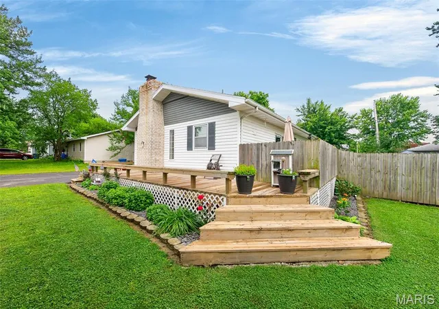 Homes for sale in Lebanon, MO | 632 Willow Ln, Lebanon, MO 65536 | MLS# MIS26032327