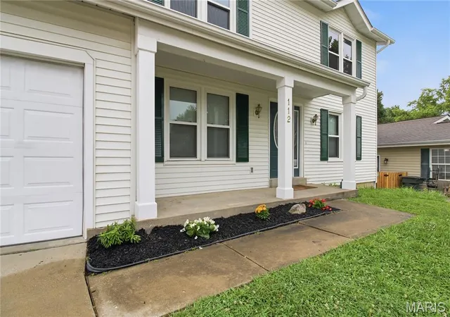 2nd image of 112 Mount Olympus Ct, St Peters, MO 63376 | MLS# MIS26032331