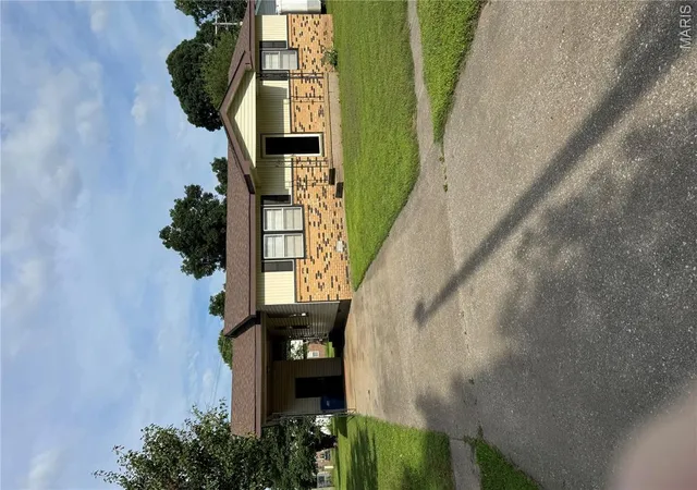 Homes for sale in New Madrid, MO | 824 St Anne, New Madrid, MO 63869 | MLS# MIS26032368