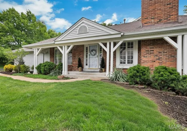 1st image of 14932 Manor Lake Dr, Chesterfield, MO 63017 | MLS# MIS26032399