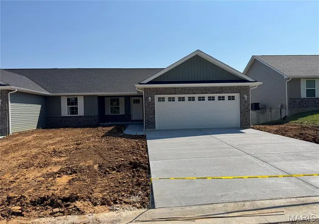 1st image of 270 Railroad St, Moscow Mills, MO 63362 | MLS# MIS26032400