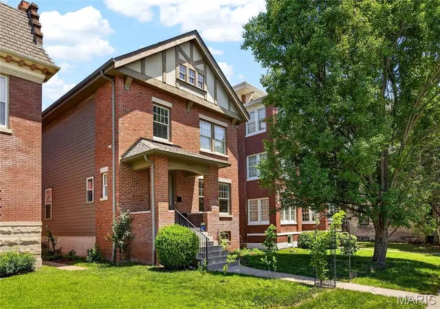 2nd image of 4321 Maryland Ave, Saint Louis, MO 63108 | MLS# MIS26032426
