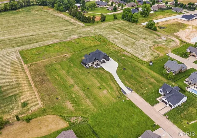 3rd image of 422 Briarfest Dr, Millstadt, IL 62260 | MLS# MIS26032436