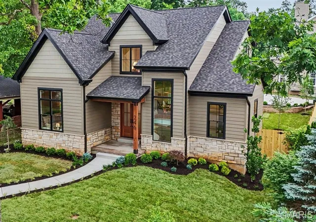 Homes for sale in Kirkwood, MO | 246 Barter Ave, Kirkwood, MO 63122 | MLS# MIS26032450