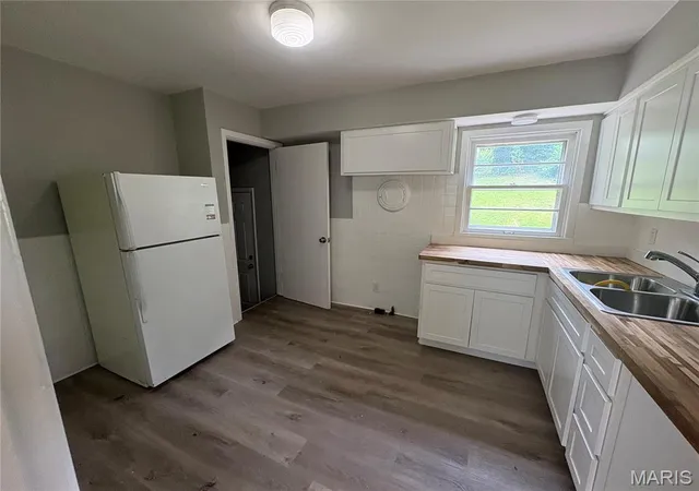 Photo 4 of Single family home for sale at 517 Teston Dr, Saint Louis, MO 63135 | MLS# MIS26032464 | Listing updated on 2026-07-16