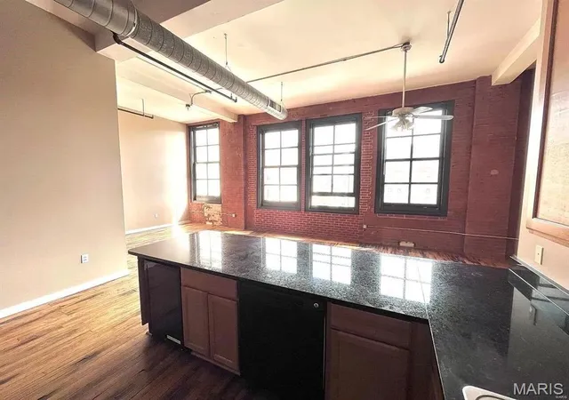 4th image of 1520 Washington Ave #R616, Saint Louis, MO 63103 | MLS# MIS26032473