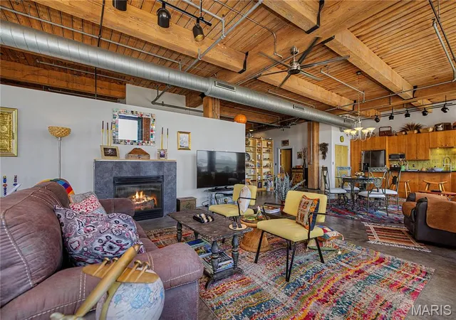 Photo 3 of Condo for sale at 901 Washington Ave #409, Saint Louis, MO 63101 | MLS# MIS26032503 | Listing updated on 2026-09-27