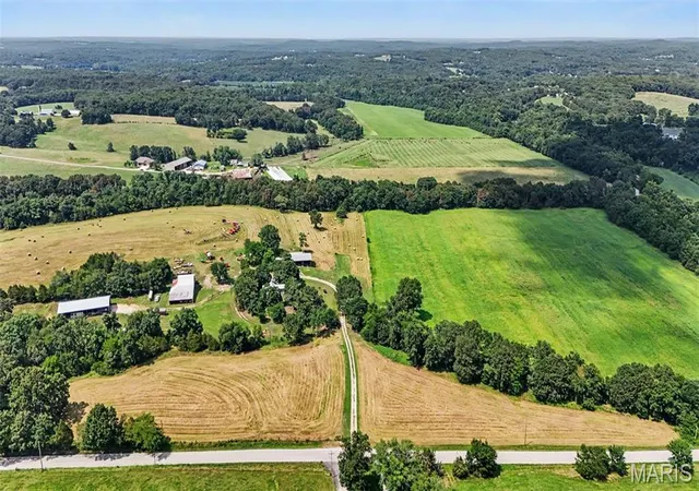 Photo 1 of House for sale at 2441 Old Mount Hope Rd, Lonedell, MO 63060 | MLS# MIS26032505 | Listing updated on 2026-08-20