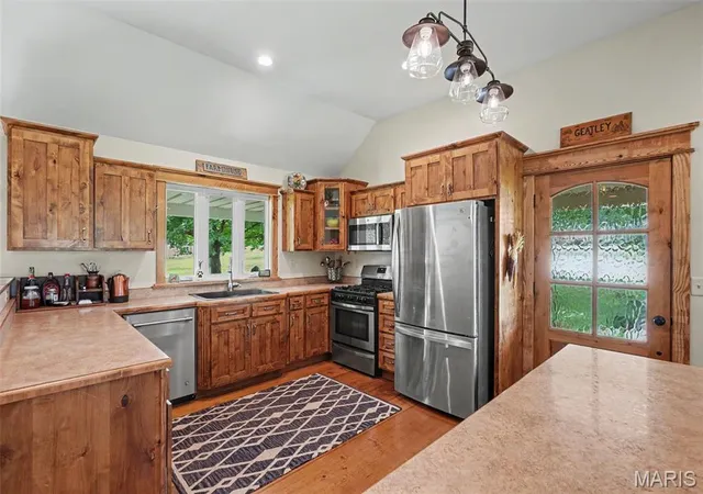 Photo 3 of House for sale at 2441 Old Mount Hope Rd, Lonedell, MO 63060 | MLS# MIS26032505 | Listing updated on 2026-08-20
