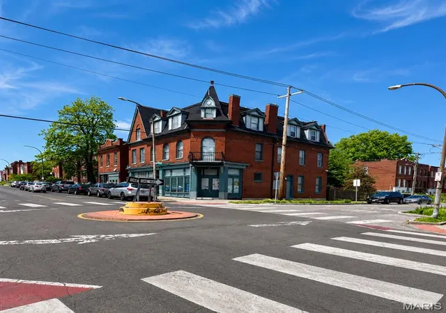Photo 2 of Multi family home for sale at 3401 Chippewa St, St Louis, MO 63118 | MLS# MIS26032559 | Listing updated on 2026-10-21