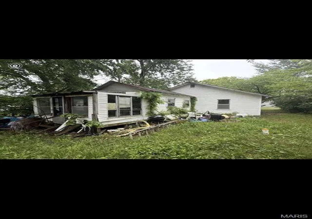 Homes for sale in Bolivar, MO | 904 W Division St, Bolivar, MO 65613 | MLS# MIS26032562