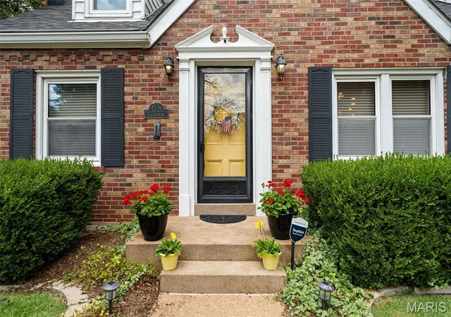 Photo 2 of Single family home for sale at 3721 Clifton Ave, Saint Louis, MO 63109 | MLS# MIS26032570 | Listing updated on 2026-09-14