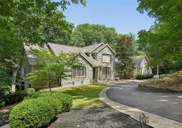 Photo 1 of Single family home for sale at 161 Stuart Ln, Eureka, MO 63025 | MLS# MIS26032587 | Listing updated on 2026-09-20