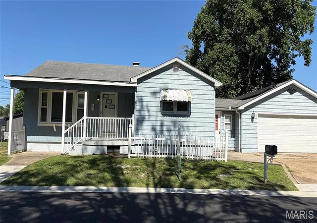 Photo 2 of Single family home for sale at 105 Debra Ln, Sparta, IL 62286 | MLS# MIS26032601 | Listing updated on 2026-07-31
