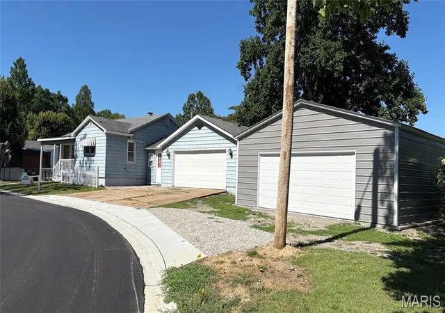 Photo 38 of Single family home for sale at 105 Debra Ln, Sparta, IL 62286 | MLS# MIS26032601 | Listing updated on 2026-07-31