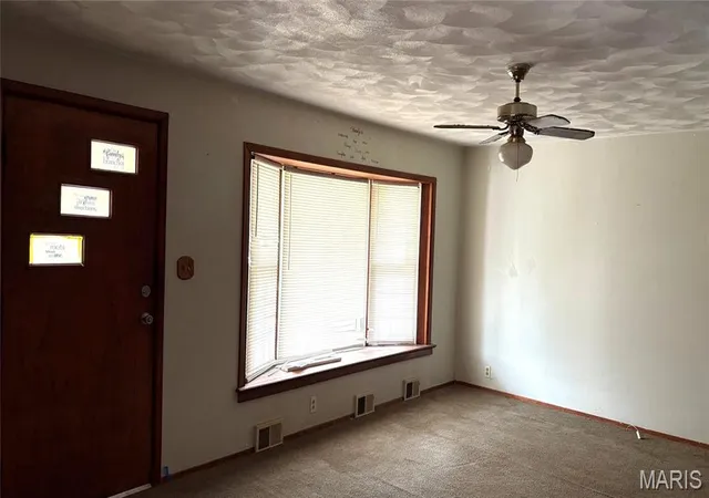 Photo 3 of Single family home for sale at 105 Debra Ln, Sparta, IL 62286 | MLS# MIS26032601 | Listing updated on 2026-07-31
