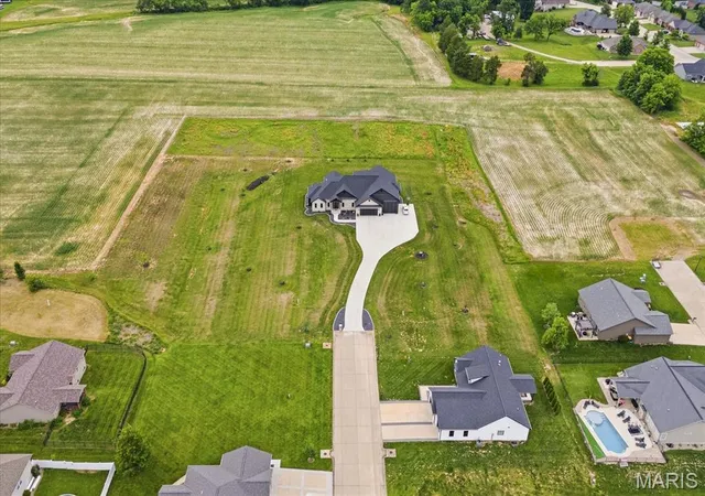 2nd image of 895 Bach Dr, Millstadt, IL 62260 | MLS# MIS26032603