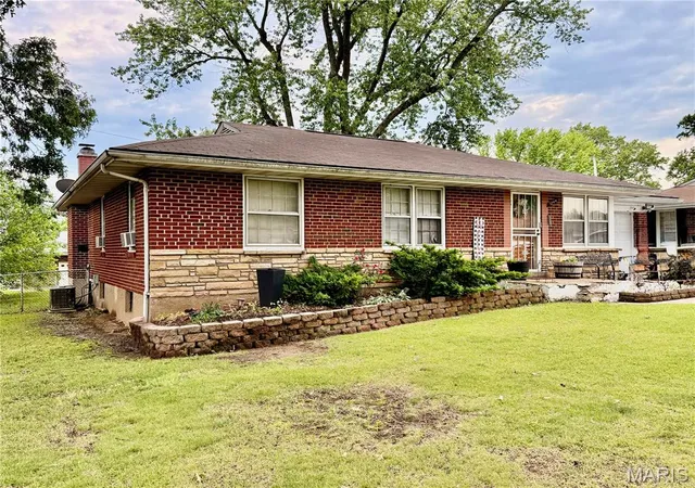 Homes for sale in Bellefontaine Nghbrs, MO | 1244 Forest Home Dr, Bellefontaine Nghbrs, MO 63137 | MLS# MIS26032611