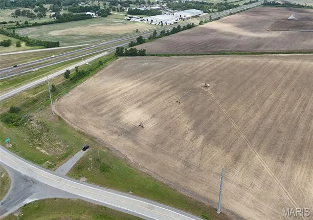 4th image of 2338 S Acres Dr, Sikeston, MO 63801 | MLS# MIS26032652