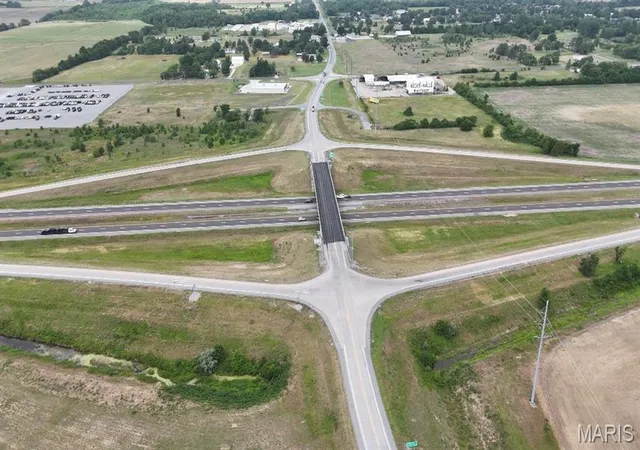 10th image of 2338 S Acres Dr, Sikeston, MO 63801 | MLS# MIS26032652