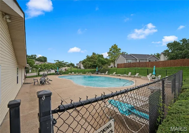 2nd image of 1423 Summergate Pkwy, Saint Peters, MO 63303