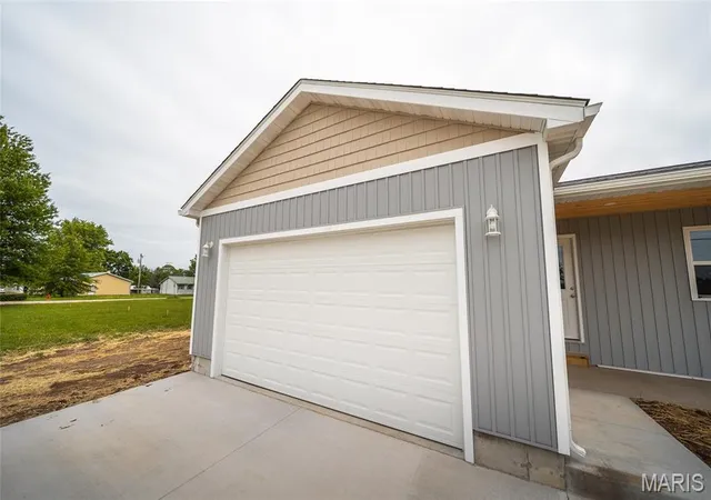 Homes for sale in Owensville, MO | 904 Schuenmeyer Rd, Owensville, MO 65066 | MLS# MIS26032666