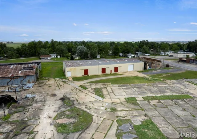 Homes for sale in Gideon, MO | 110 N Main St, Gideon, MO 63848 | MLS# MIS26032685