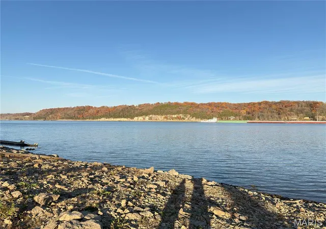 Homes for sale in Winfield, MO | 800 Pillsbury Rd, Winfield, MO 63389 | MLS# MIS26032707