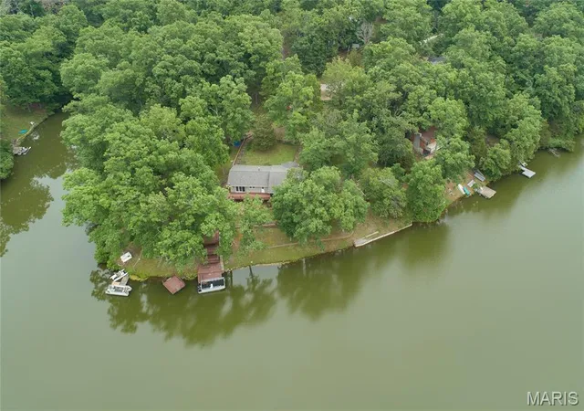 Homes for sale in De Soto, MO | 13764 E Sunrise Lake Dr, De Soto, MO 63020 | MLS# MIS26032717
