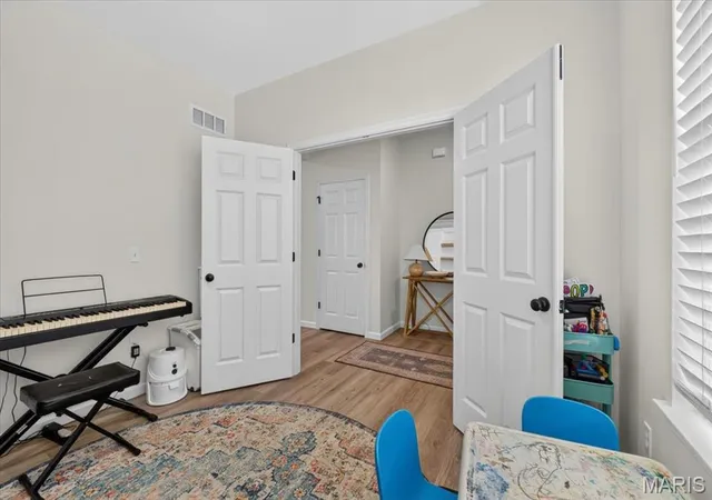 Photo 4 of Sale Pending at 2137 Henley Woods Dr, Arnold, MO 63010 | MLS# MIS26032724 | Listing updated on 2026-10-01