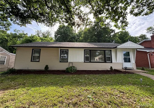 Homes for sale in Bel Ridge, MO | 3649 E Edgar Ave, Bel Ridge, MO 63121 | MLS# MIS26032741