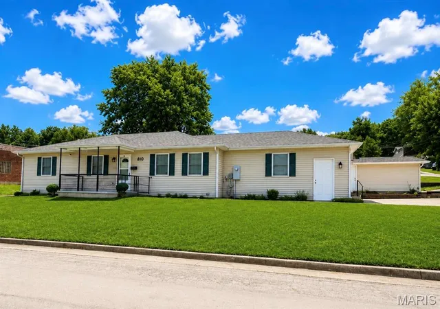 Homes for sale in Hermann, MO | 810 Jefferson St, Hermann, MO 65041 | MLS# MIS26032742
