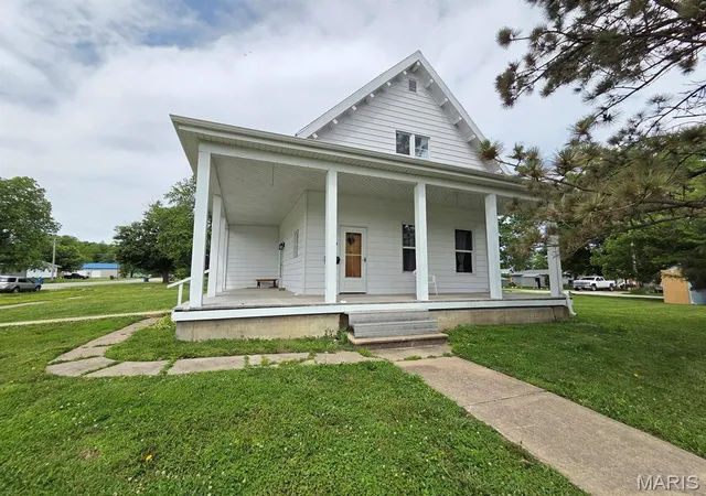 2nd image of 701 N 7th St, Canton, MO 63435 | MLS# MIS26032749