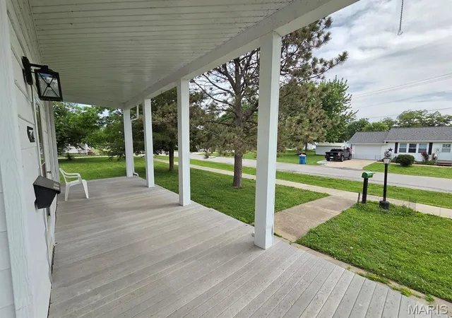 3rd image of 701 N 7Th St, Canton, MO 63435 | MLS# MIS26032749