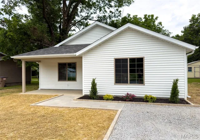 Homes for sale in Poplar Bluff, MO | 1031 Delano, Poplar Bluff, MO 63901 | MLS# MIS26032786
