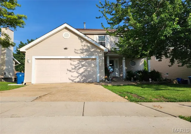 Homes for sale in Mehlville, MO | 4421 Southview Way Dr, Mehlville, MO 63129 | MLS# MIS26032833