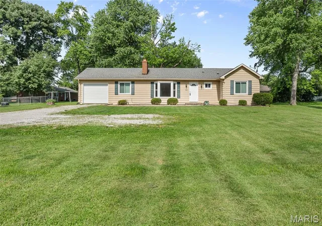 Homes for sale in Glen Carbon, IL | 4715 S State Route 159, Glen Carbon, IL 62034 | MLS# MIS26032899