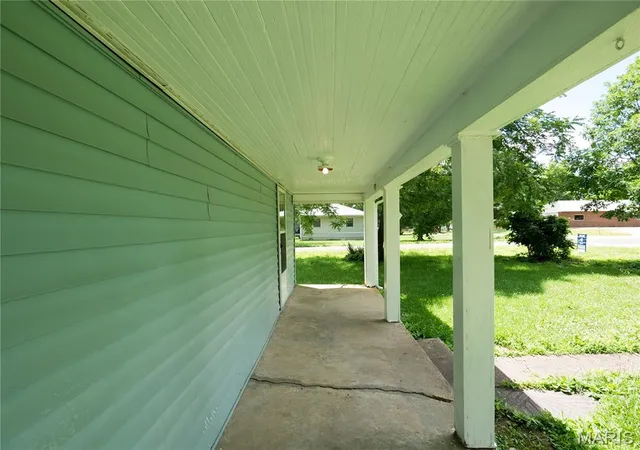 Homes for sale in Leasburg, MO | 204 E Blue Bird Ln, Leasburg, MO 65535 | MLS# MIS26032901