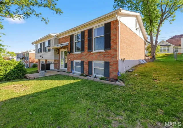 Homes for sale in Saint Louis, MO | 4113 Sunrise Way Dr, Saint Louis, MO 63125 | MLS# MIS26032910