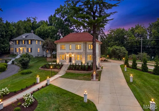 Photo 2 of Sale Pending at 5 S Rock Hill Rd, Saint Louis, MO 63119 | MLS# MIS26032914 | Listing updated on 2026-08-14