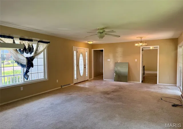 4th image of 1327 Morning Glory Dr, Vandalia, IL 62471 | MLS# MIS26032961