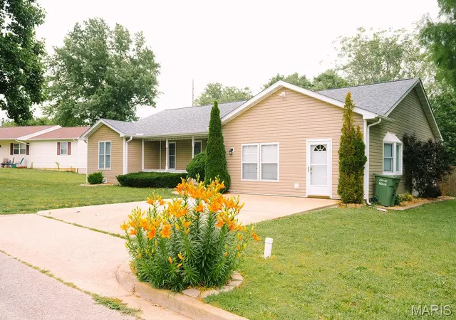 Homes for sale in Rolla, MO | 2106 Chris Ct, Rolla, MO 65401 | MLS# MIS26032981