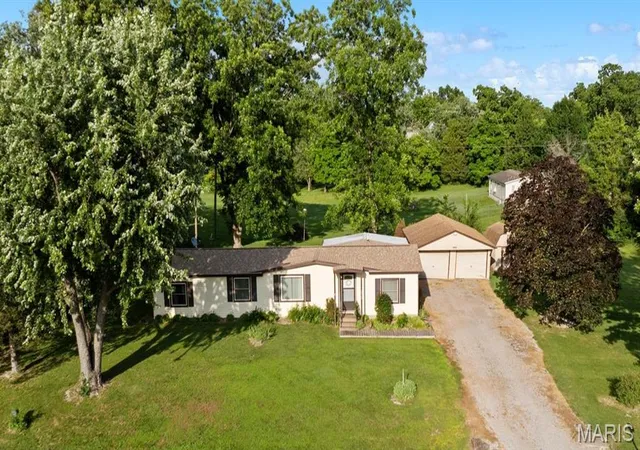 Photo 1 of Manufactured home for sale at 2312 N Second St, Mascoutah, IL 62258 | MLS# MIS26032992 | Listing updated on 2026-06-15