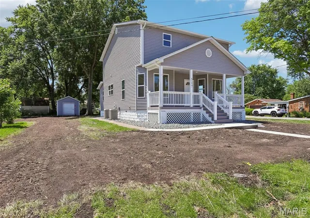 Homes for sale in Livingston, IL | 517 Sarah St, Livingston, IL 62058 | MLS# MIS26032997