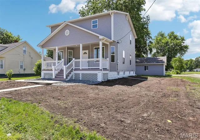 Homes for sale in Livingston, IL | 517 Sarah St, Livingston, IL 62058 | MLS# MIS26032997