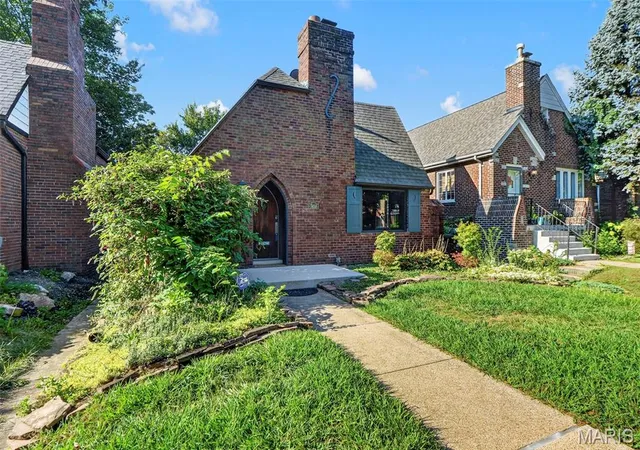 Photo 3 of Single family home for sale at 7458 Gannon Ave, Saint Louis, MO 63130 | MLS# MIS26033026 | Listing updated on 2026-09-13